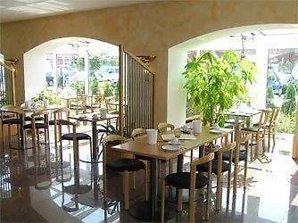 Отель Stadt 3*